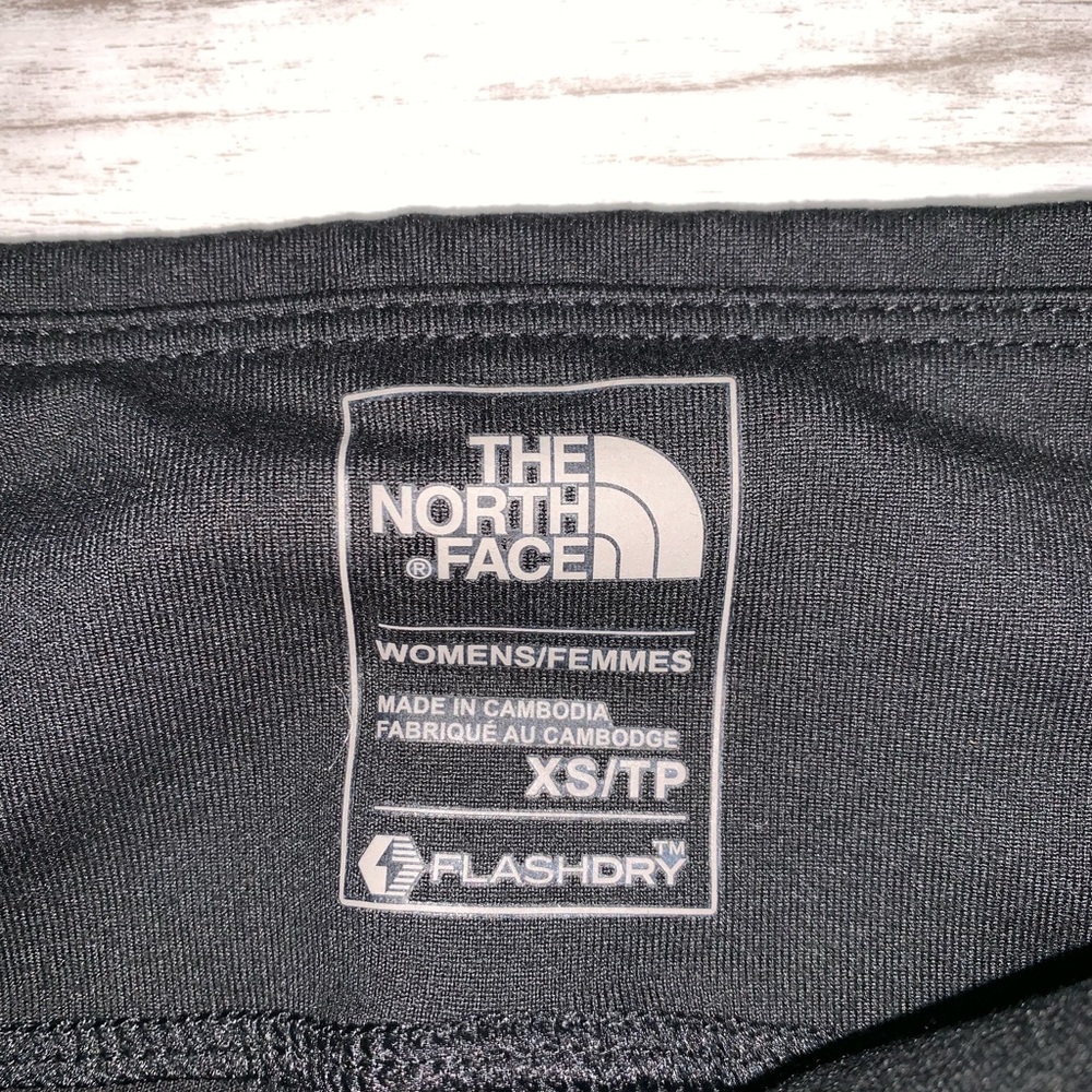 The North Face Black Hatha Capri Leggings XS NWT - Picture 3 of 5